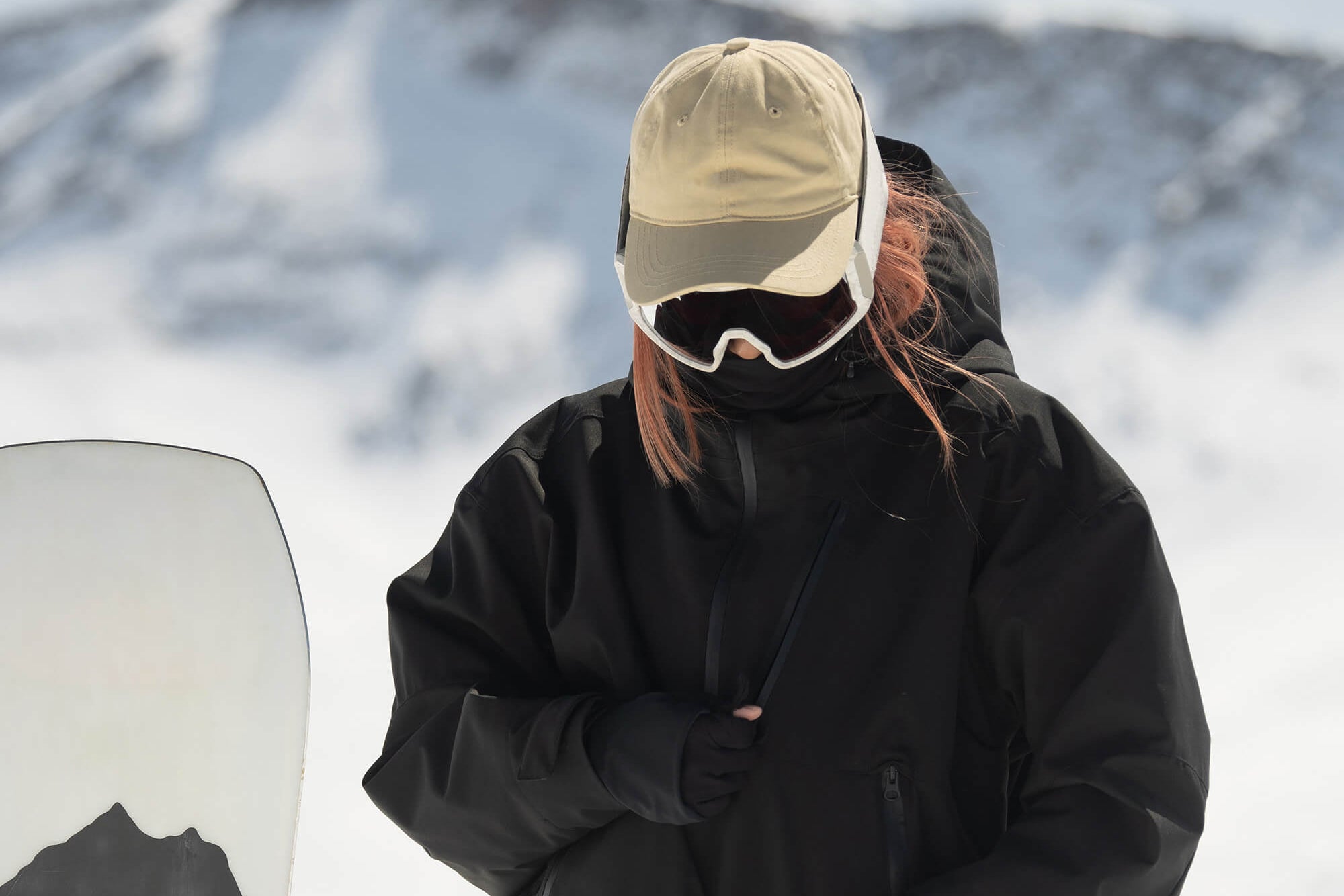 Women's Black Side-Zip Vent Fully Sealed Insulated Snow Anorak